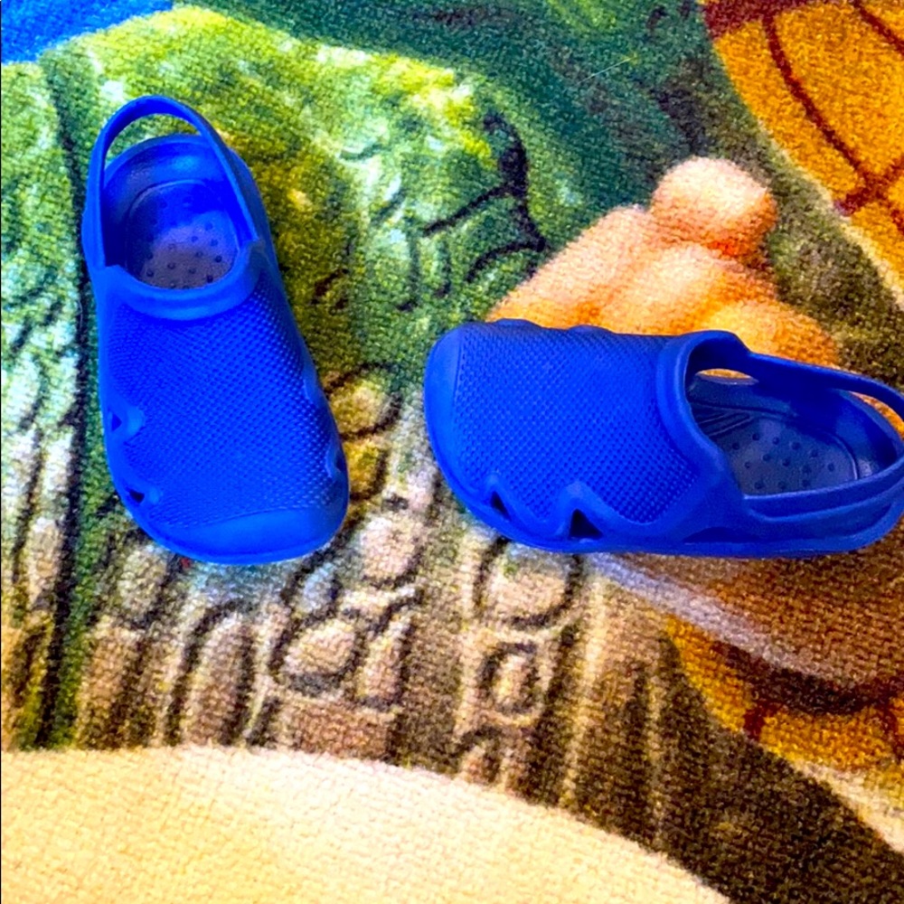 Toddler boy crocks